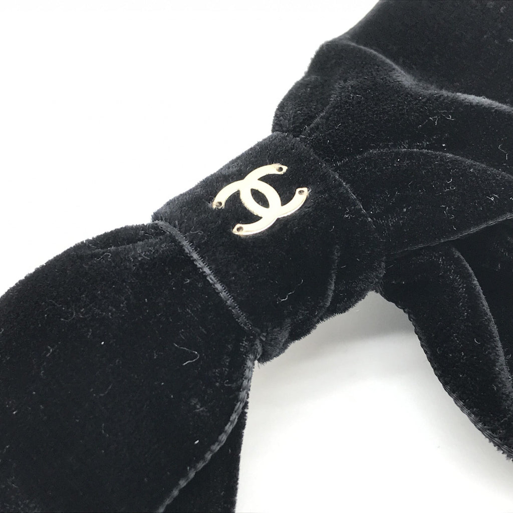 Chanel Black Velvet Bow Hair Accessory Chanel