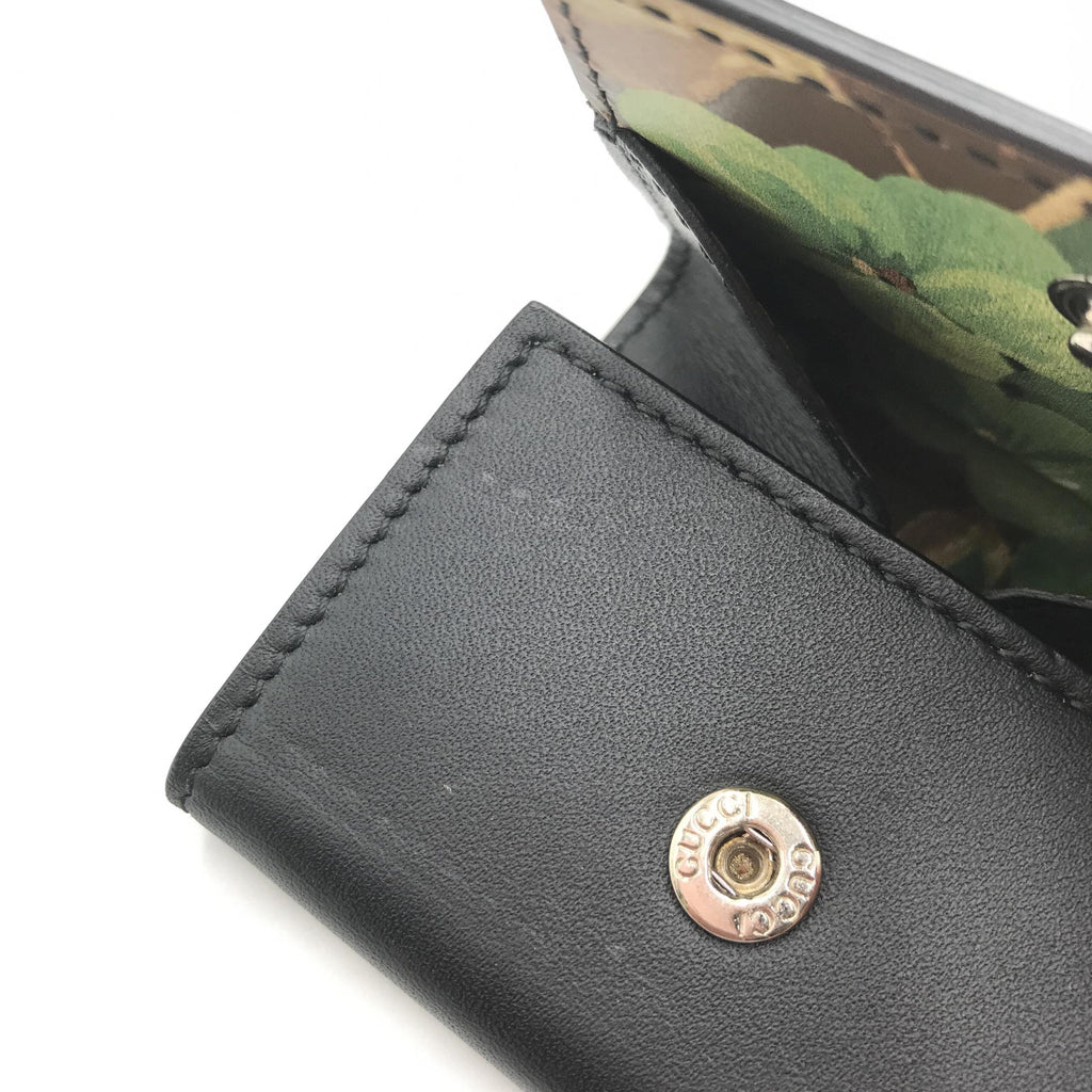 Gucci Compact Leather Wallet With Sleek Design Gucci