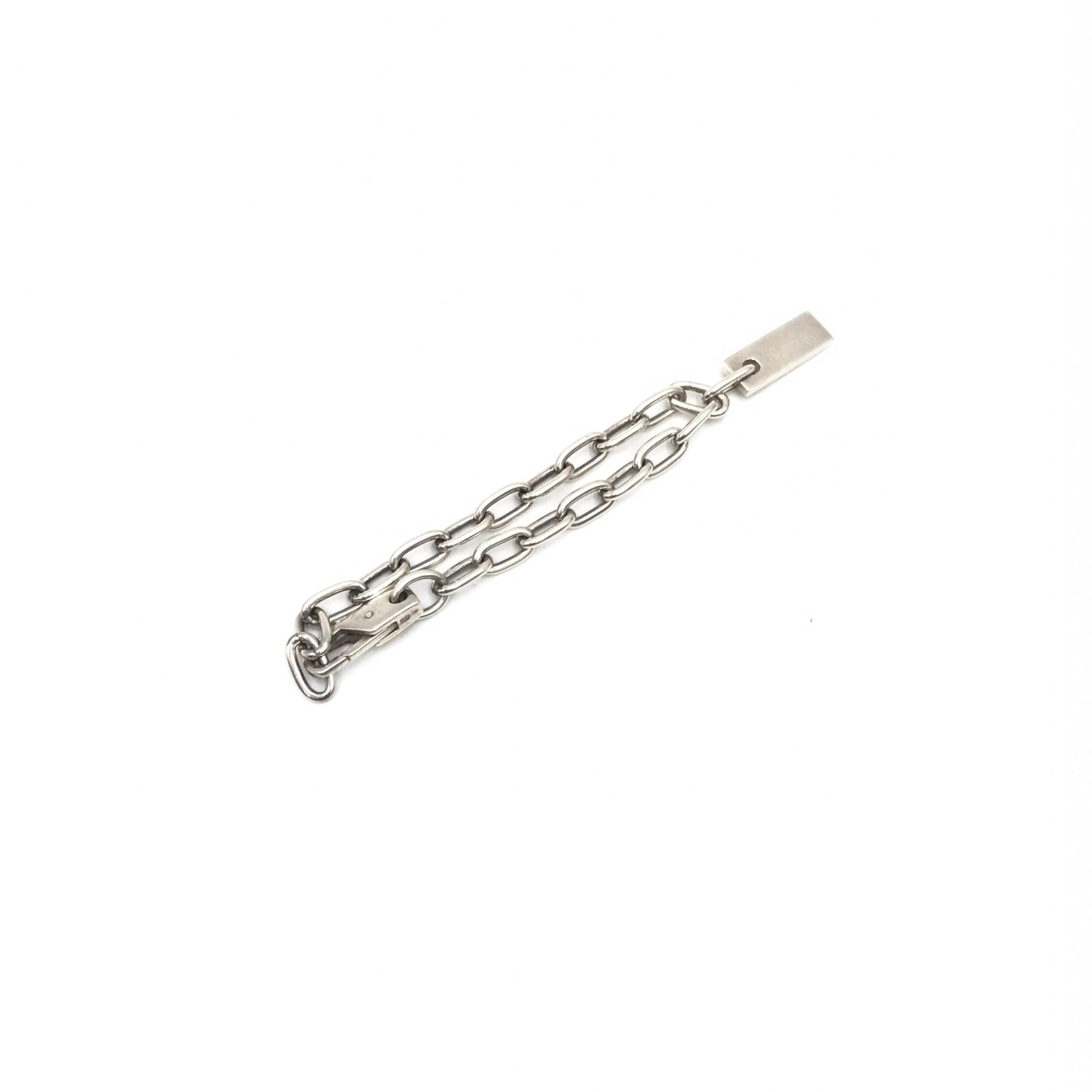 Gucci Sterling Silver Logo Plate Chain Bracelet Gucci