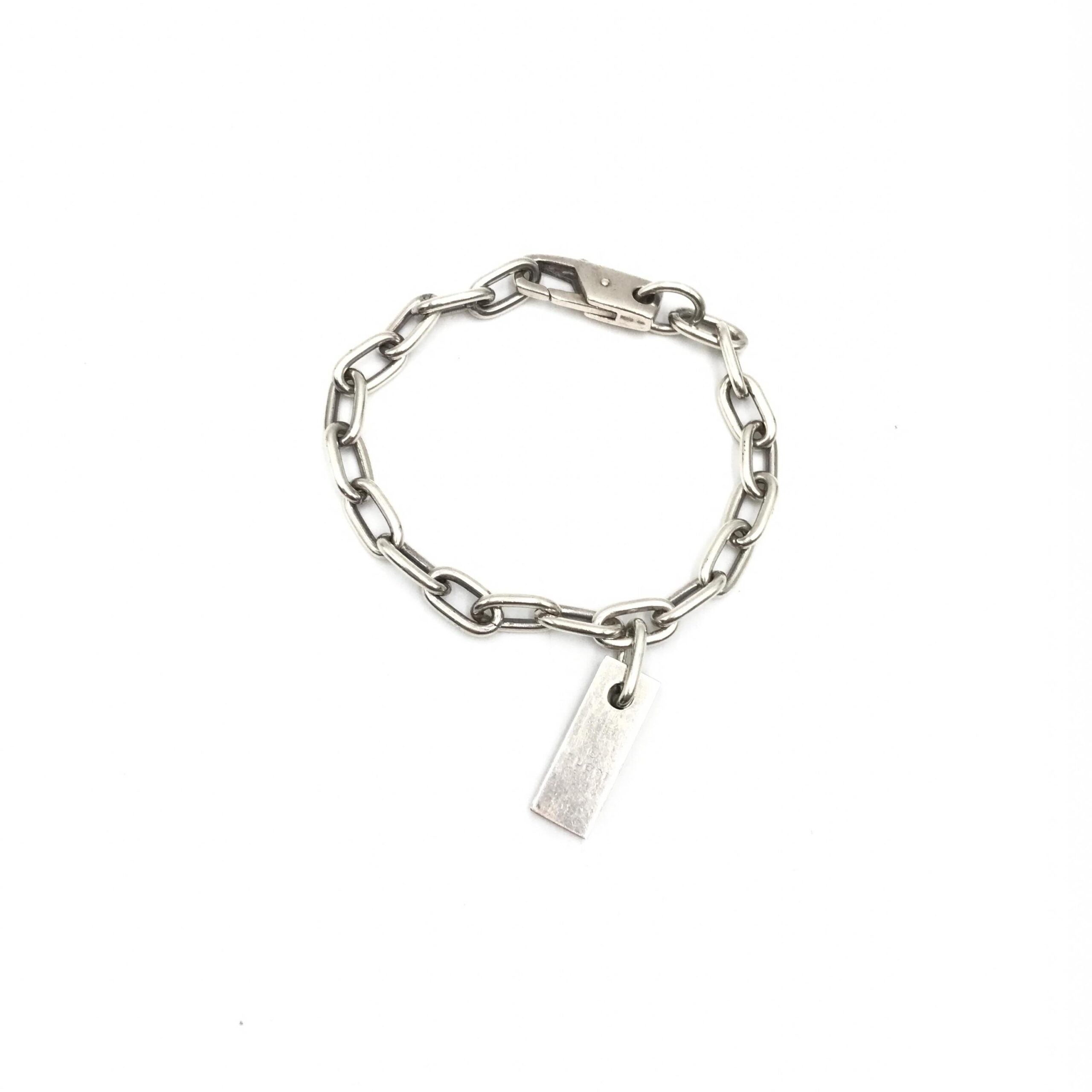 Gucci Sterling Silver Logo Plate Chain Bracelet Gucci