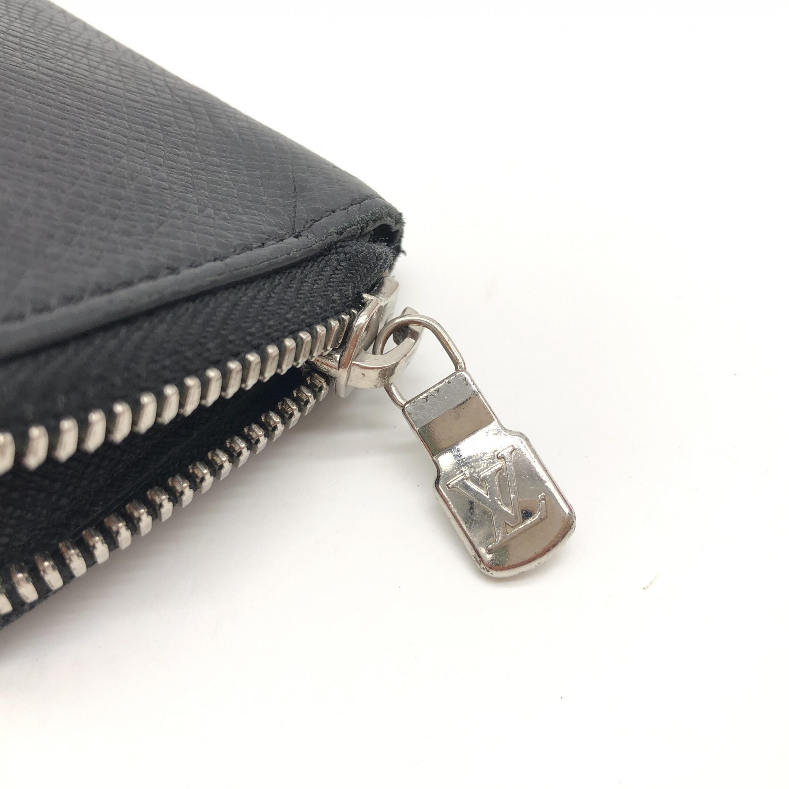 Louis Vuitton Taiga Zippy Coin Purse In Black Louis Vuitton