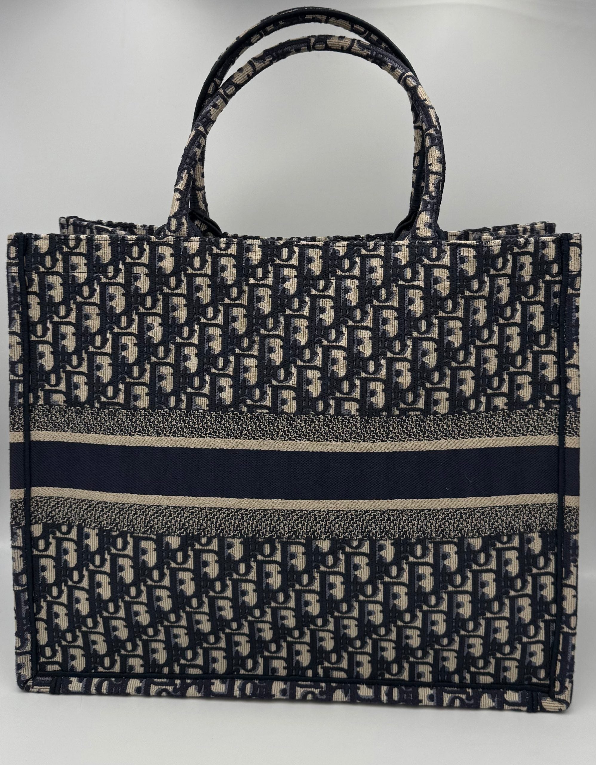 Dior DIOR TOTE BOOK Grande Tote Dior