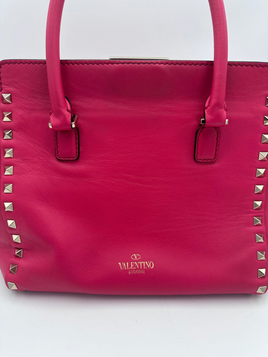 Valentino Garavani VALENTINO GARAVANI Rockstud Medium Pink Handbag Valentino Garavani