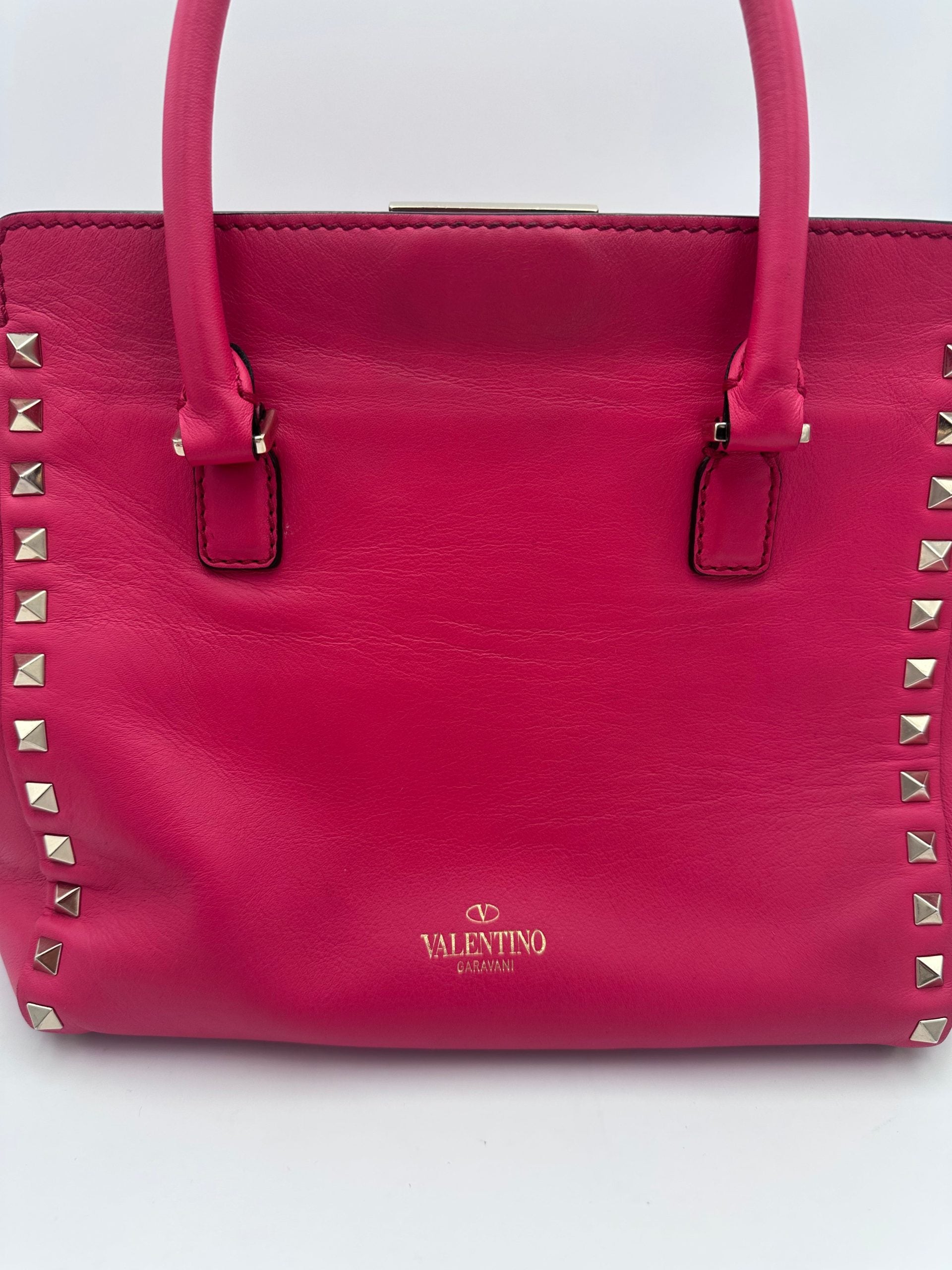 Valentino Garavani VALENTINO GARAVANI Rockstud Medium Pink Handbag Valentino Garavani