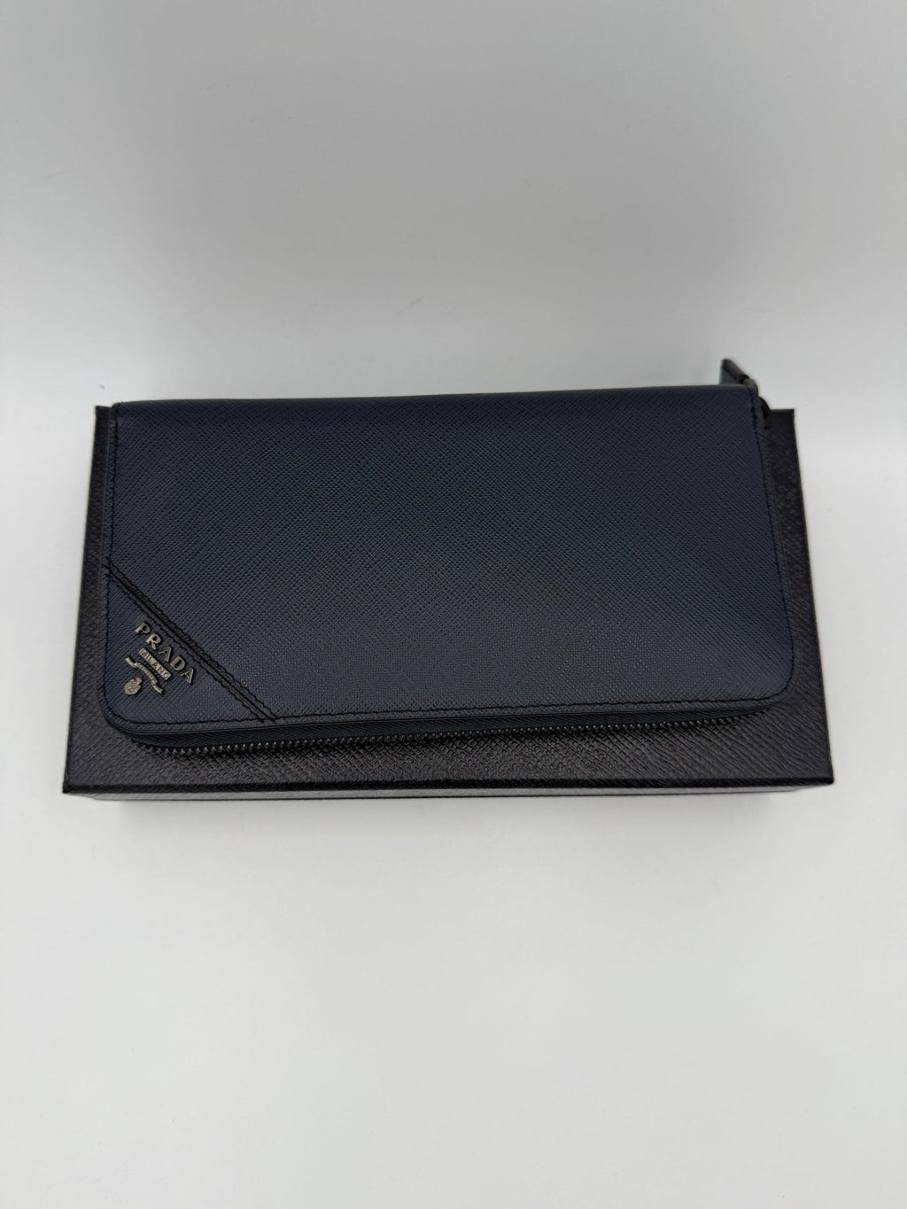 Prada PRADA Zip in Blue Saffiano Wallet Prada