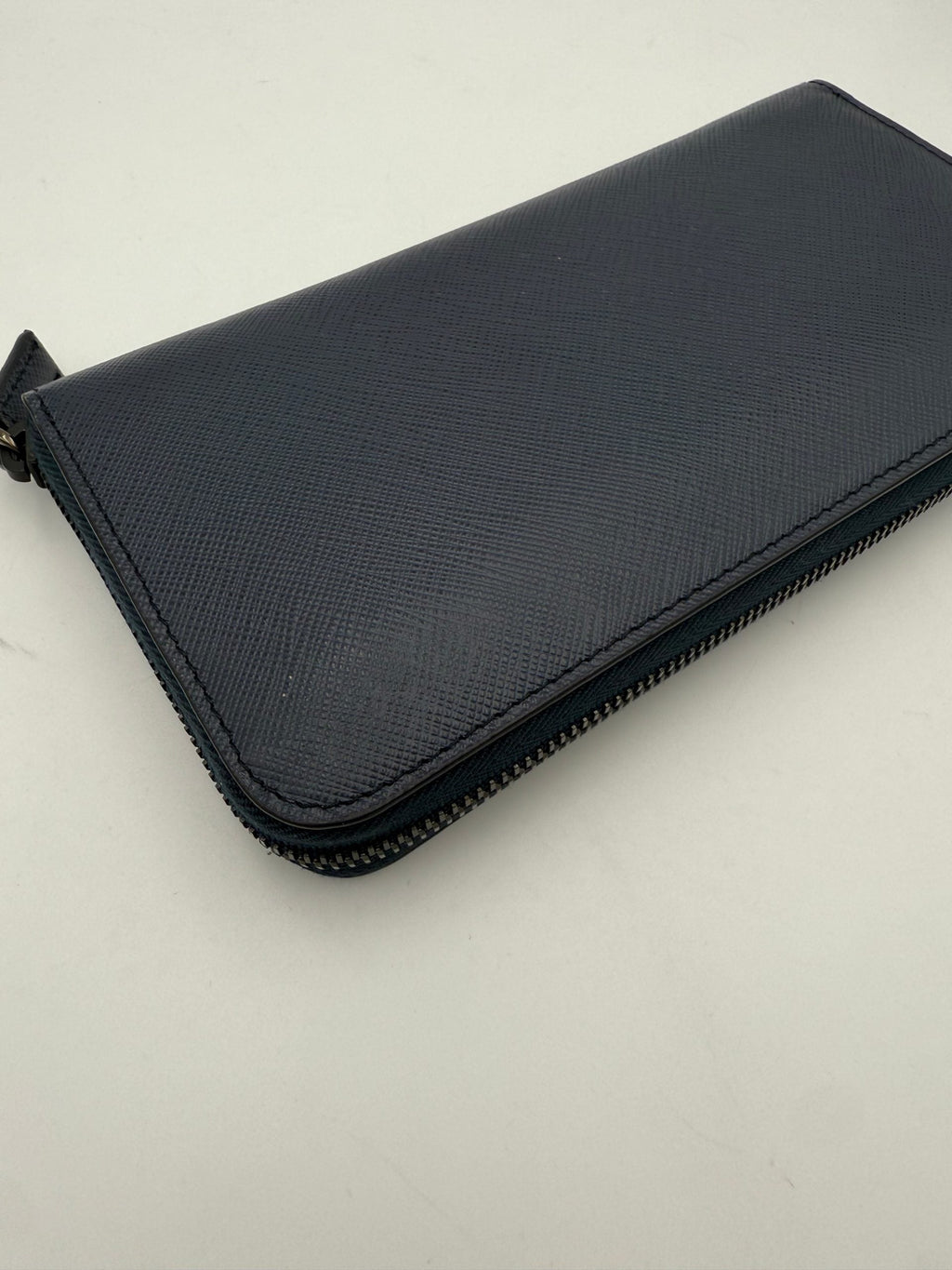 Prada PRADA Zip in Blue Saffiano Wallet Prada
