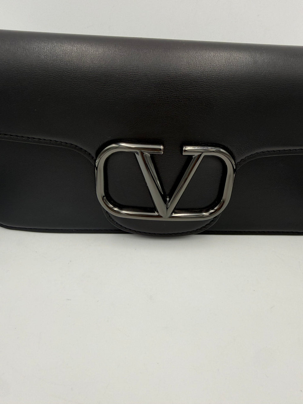 Valentino Garavani VALENTINO GARAVANI VLOGO Black Handbag Valentino Garavani