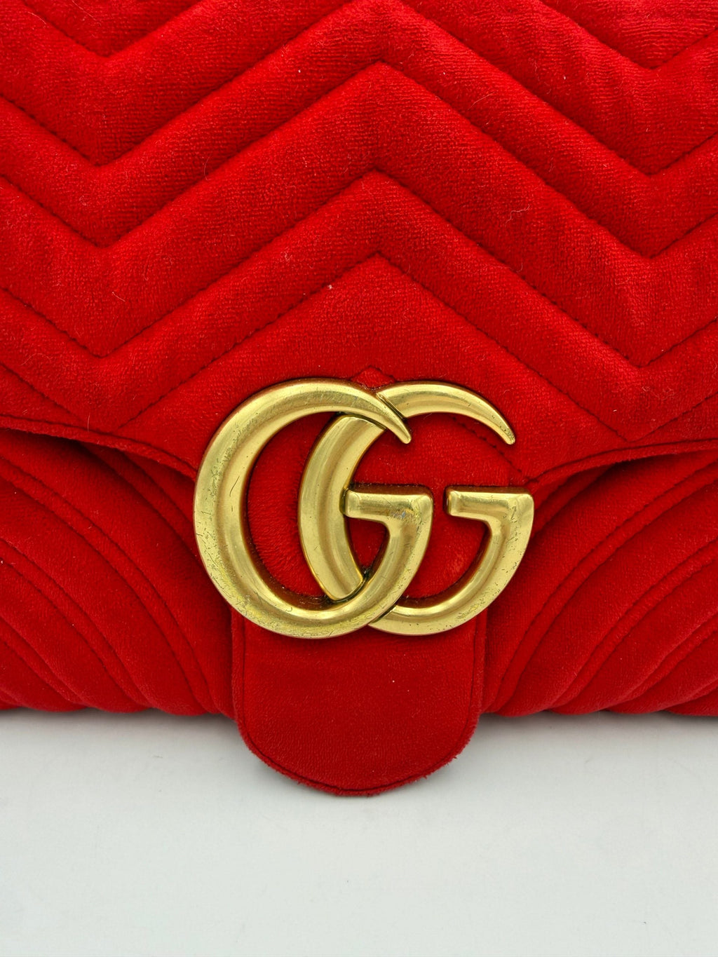 Gucci GUCCI MARMONT Red Velvet Handbag Gucci