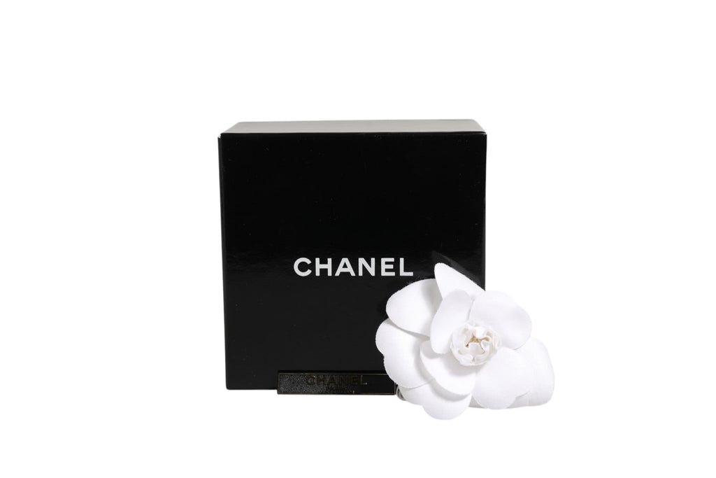 Chanel White flower Brooch Chanel