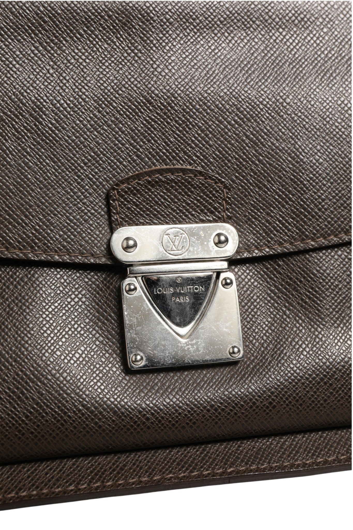 Louis Vuitton Belaia Clutch Taiga Leather Louis Vuitton