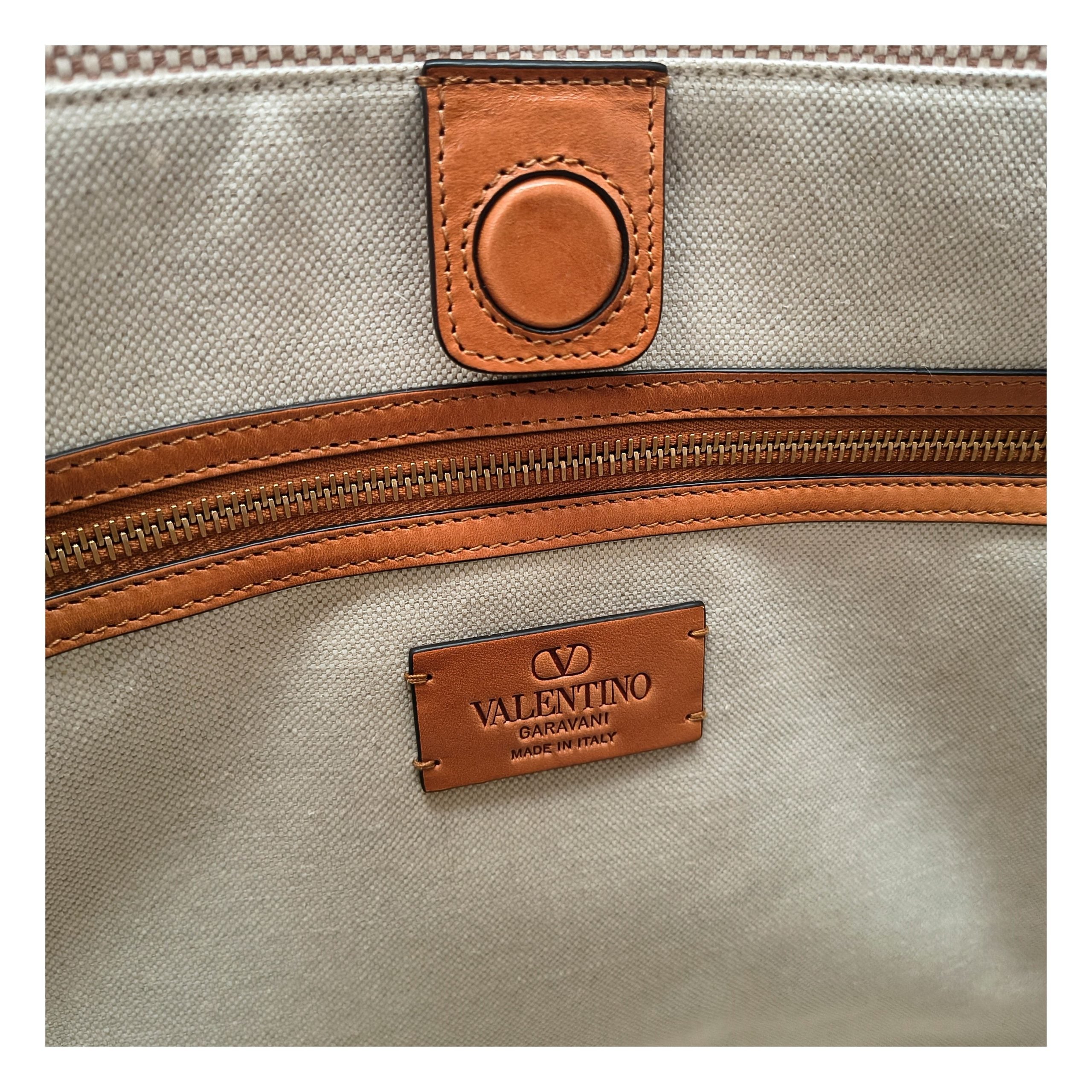 Valentino Garavani Beige Fabric Handbag Valentino Garavani