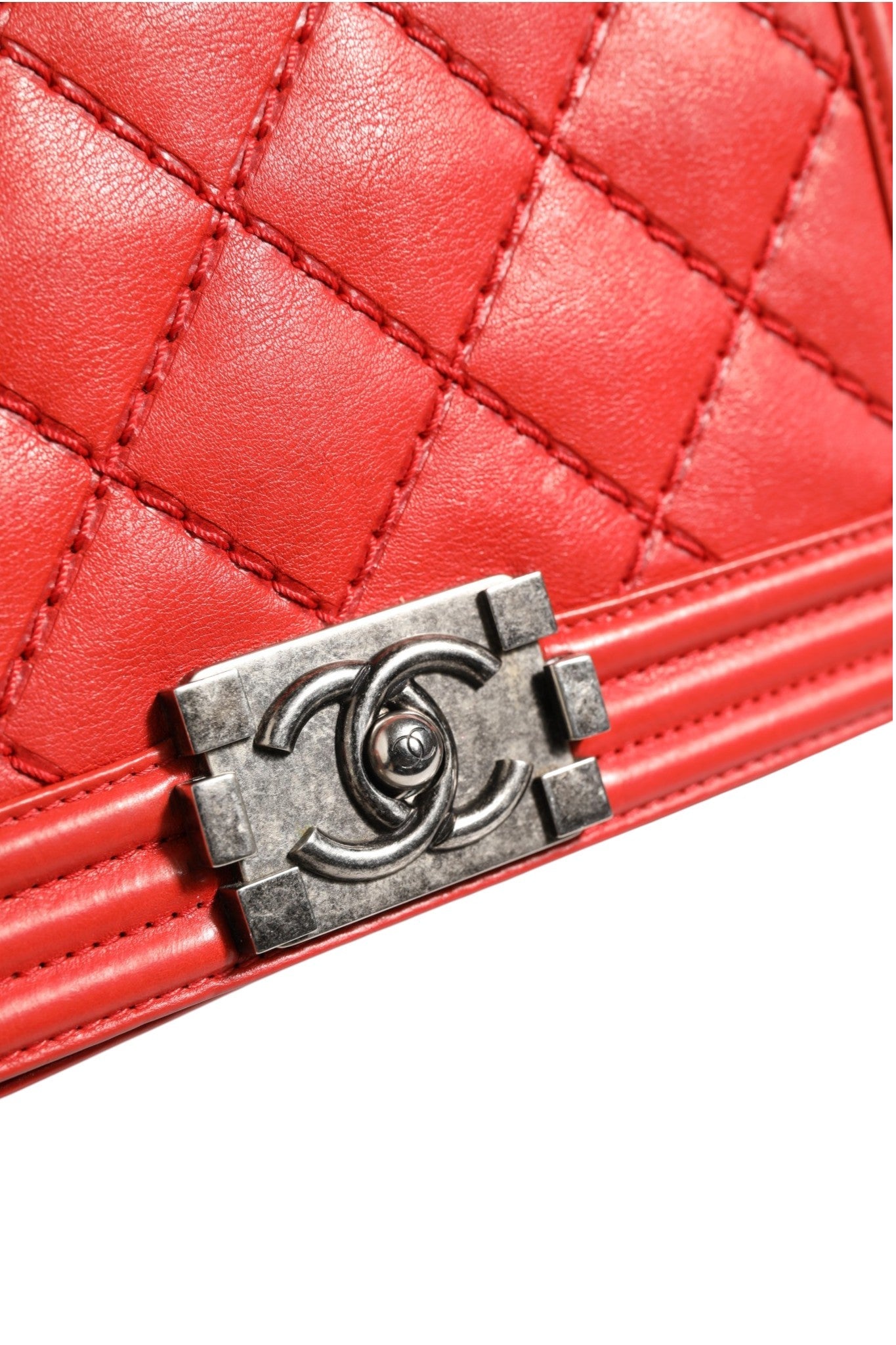 Chanel Red Diamond Stitch Calfskin Leather New Medium Boy Bag Chanel