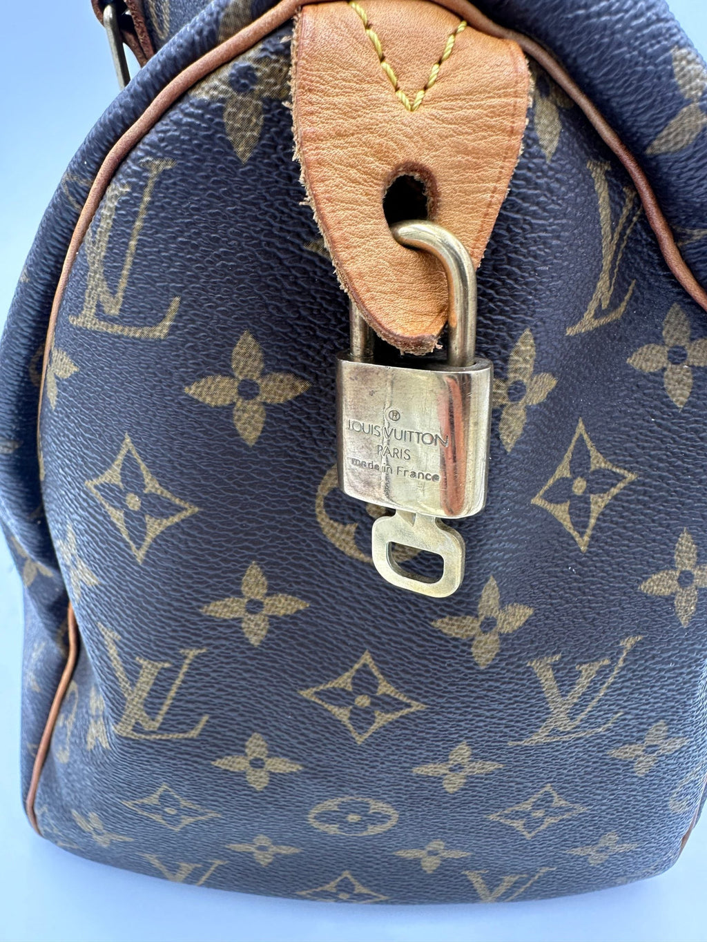 Louis Vuitton LOUIS VUITTON Speedy 30 Monogram Handbag Louis Vuitton