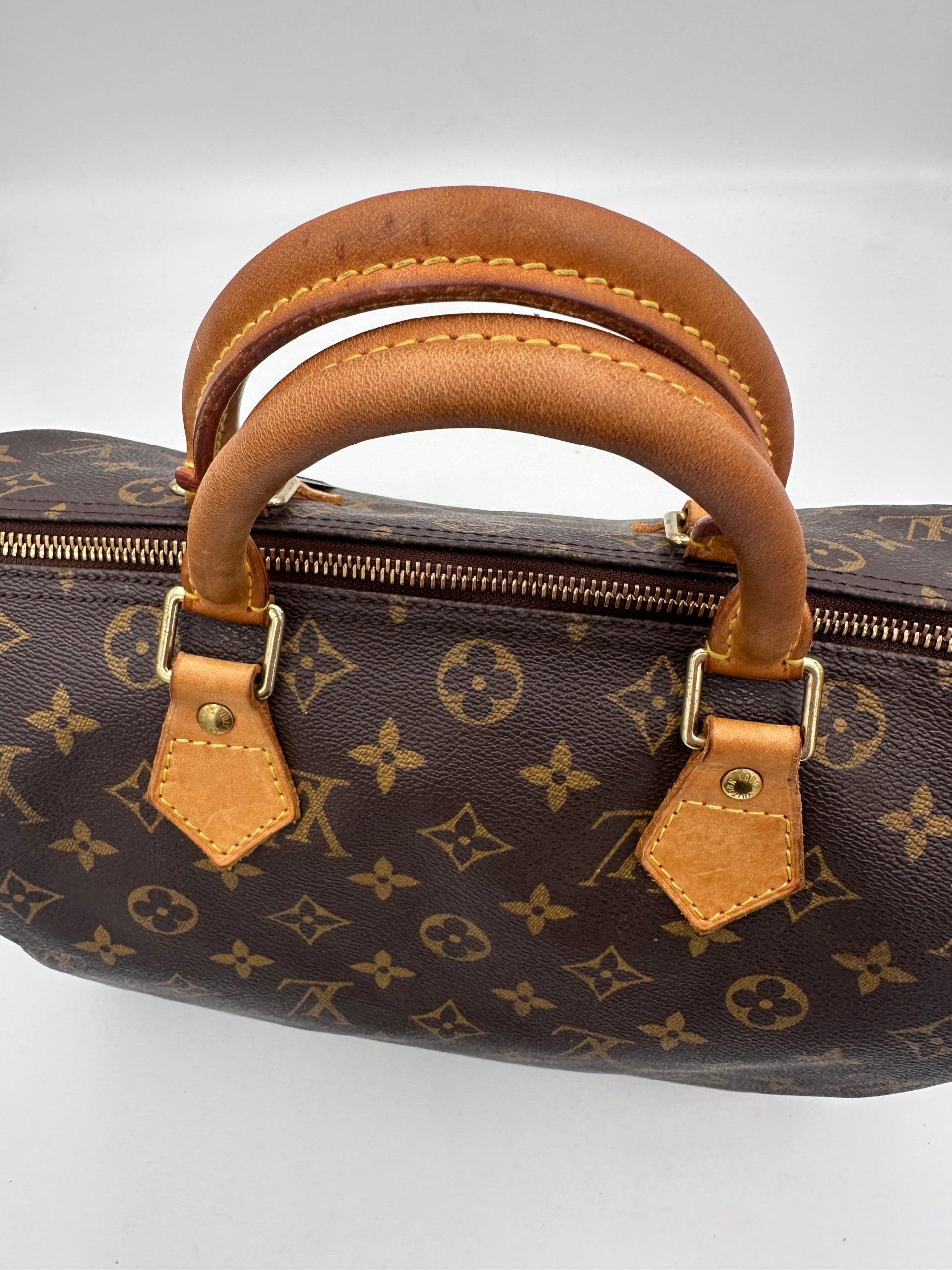 Louis Vuitton LOUIS VUITTON Speedy 30 Monogram Handbag Louis Vuitton