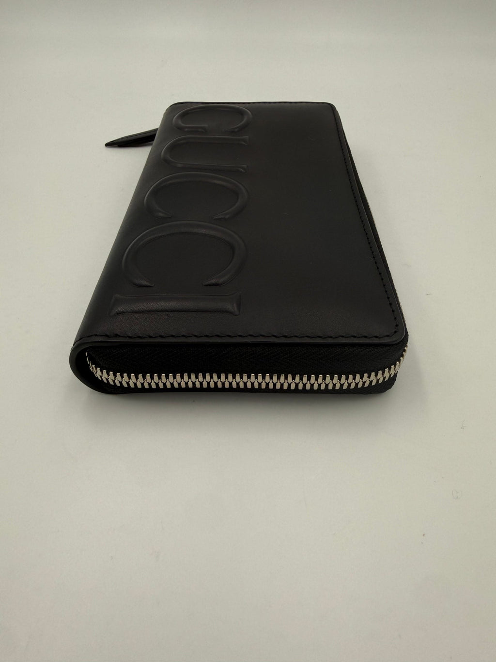 Gucci GUCCI Zip Black Front Logo Embossed Wallet Gucci