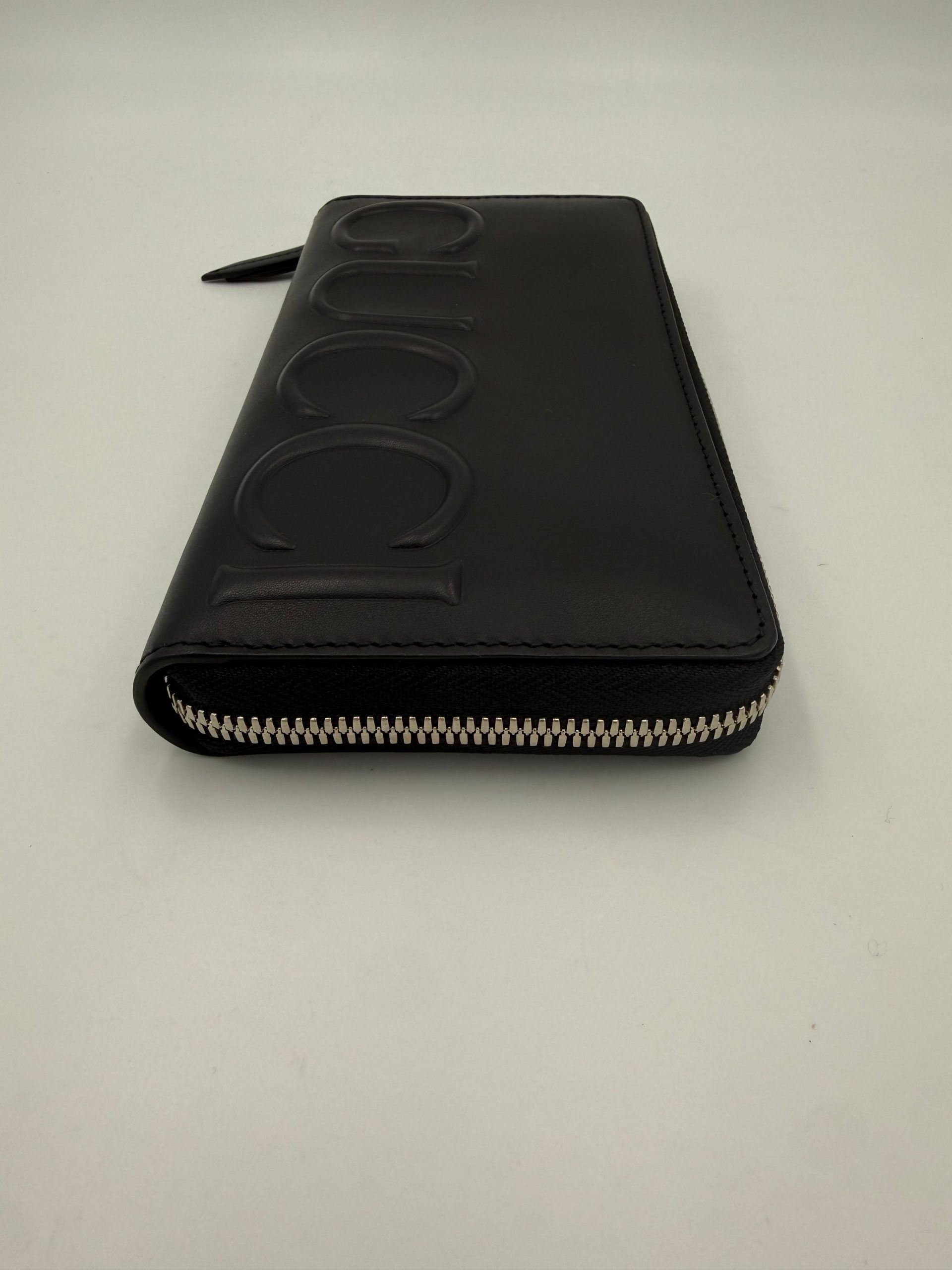 Gucci GUCCI Zip Black Front Logo Embossed Wallet Gucci