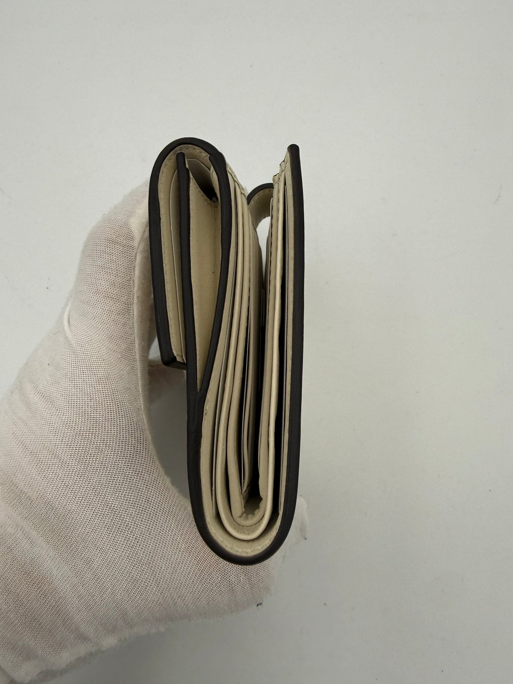 Gucci GUCCI GG Marmont Compact Wallet Gucci