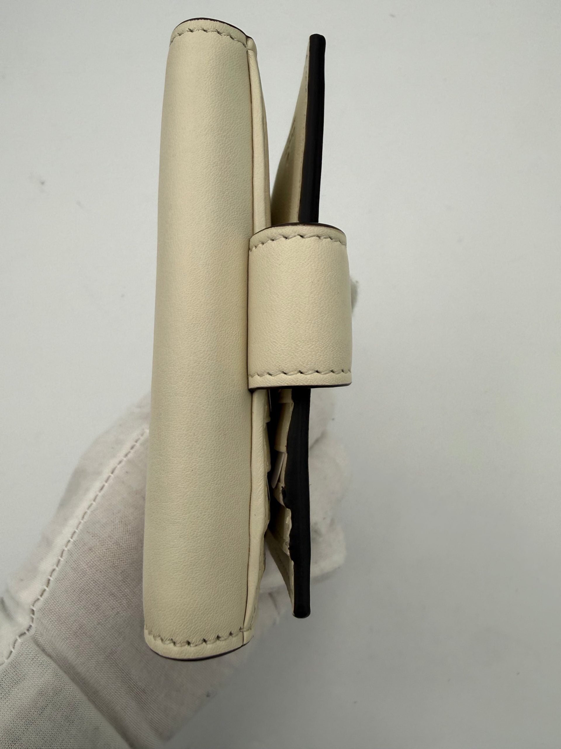 Gucci GUCCI GG Marmont Compact Wallet Gucci