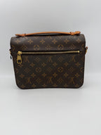 Louis Vuitton LOUIS VUITTON METIS Monogram Handbag Louis Vuitton