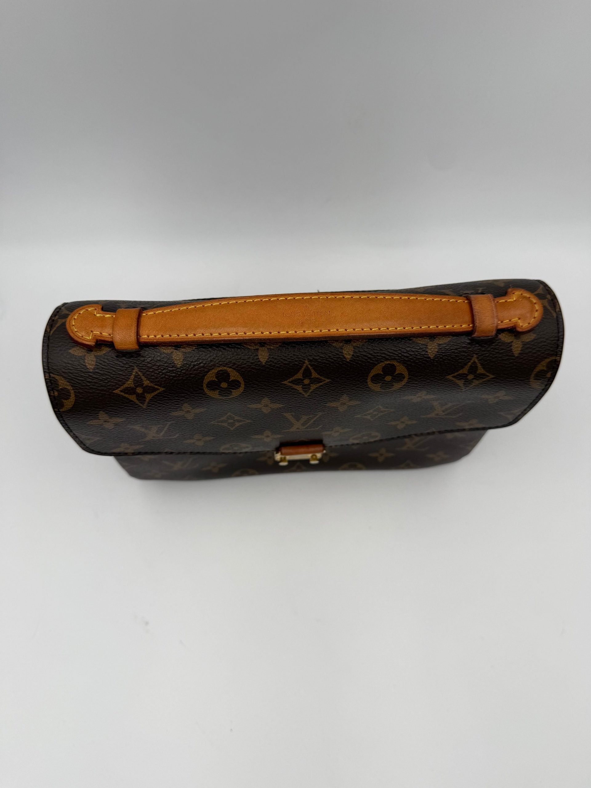Louis Vuitton LOUIS VUITTON METIS Monogram Handbag Louis Vuitton