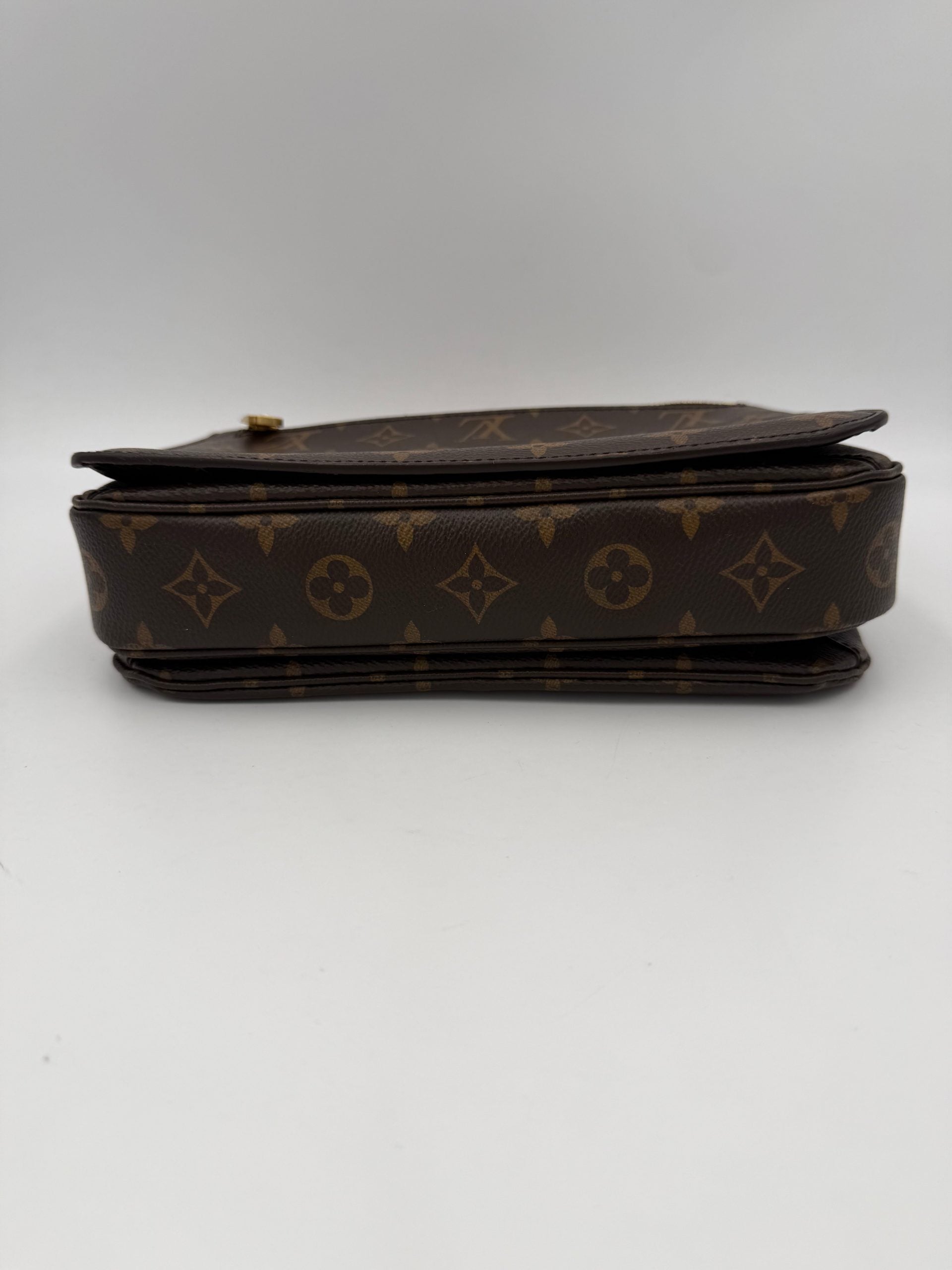 Louis Vuitton LOUIS VUITTON METIS Monogram Handbag Louis Vuitton