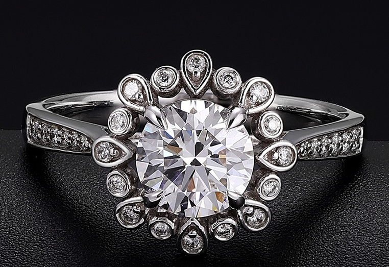 Cultured Diamond Ring, Elegant Diamond Engagement Ring, Non-Tarnishing 18K Gold Lab-Grown Diamond Ring eprolo
