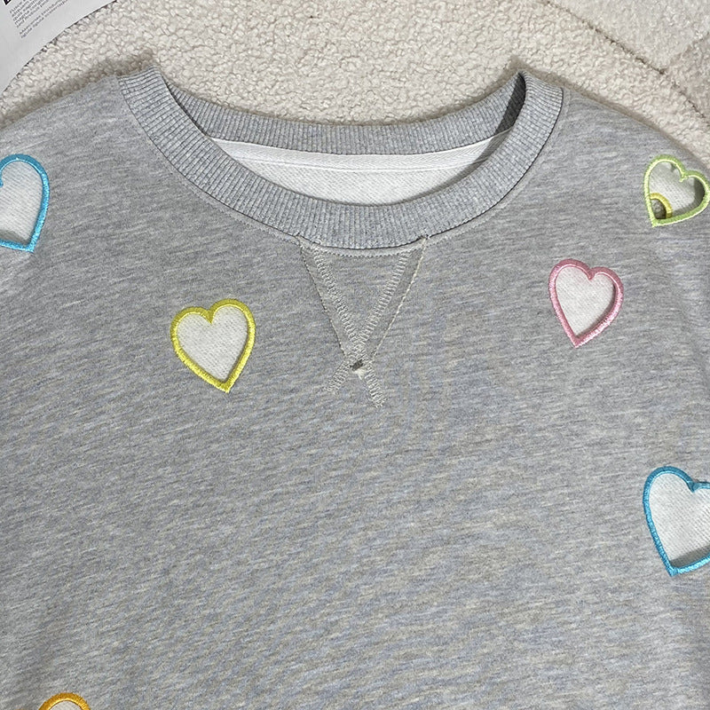 Small niche autumn and winter new grey round neck hollow out heart embroidered long sleeved hoodie for women eprolo