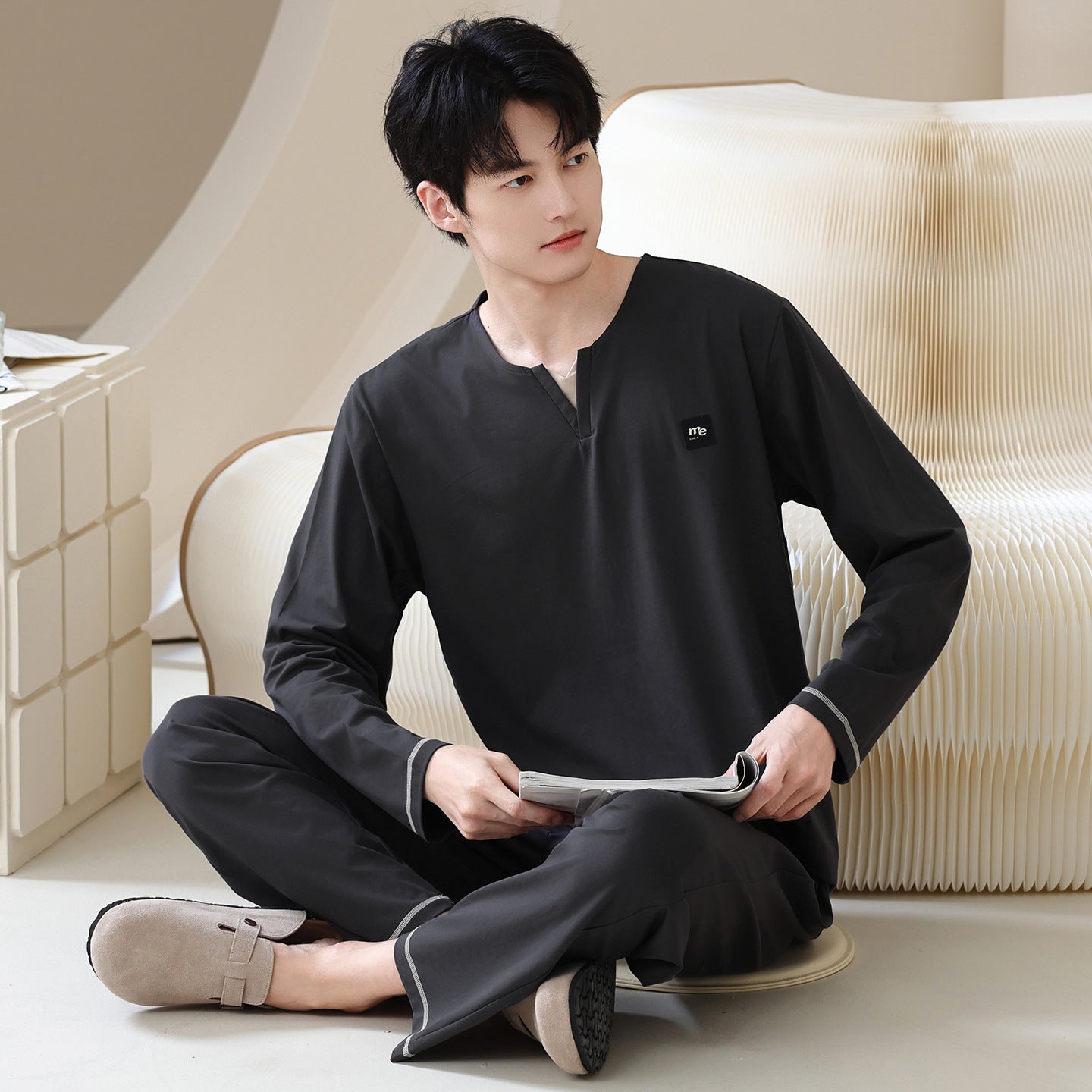 Men in pajamas can wear home clothes outside eprolo