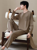 Men in pajamas can wear home clothes outside eprolo