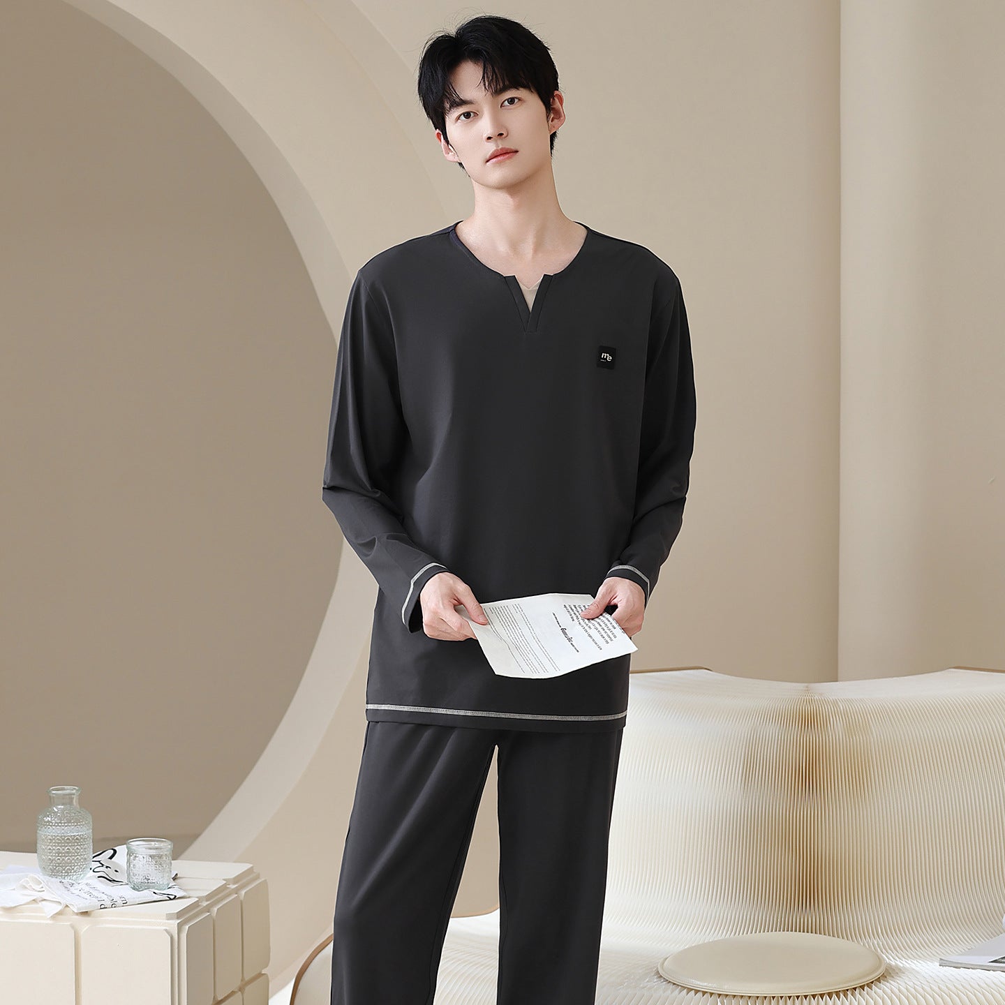 Men in pajamas can wear home clothes outside eprolo